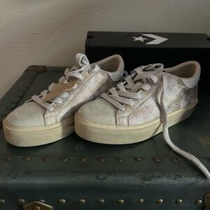 ShuShop Women's Cream Textured Sneakers